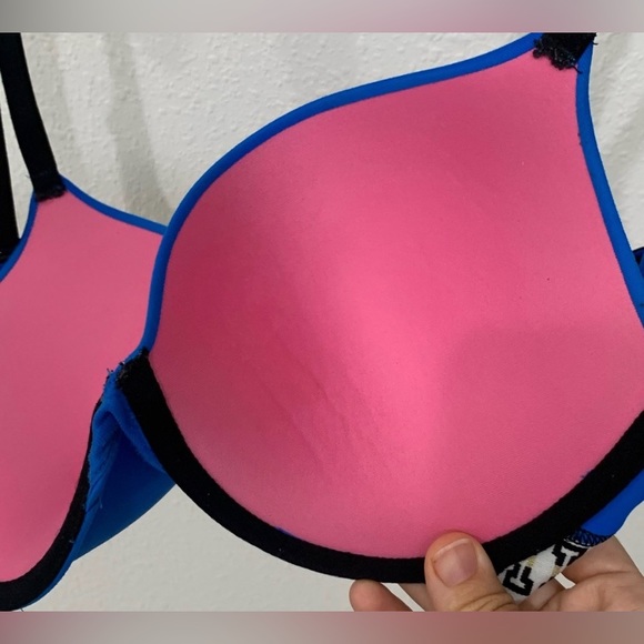 PINK- wear everywhere push up bra - Picture 3 of 9